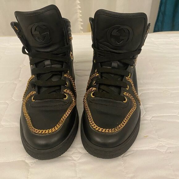 Gucci chain detailed leather sneakers, size 7,5 - Picture 1 of 13